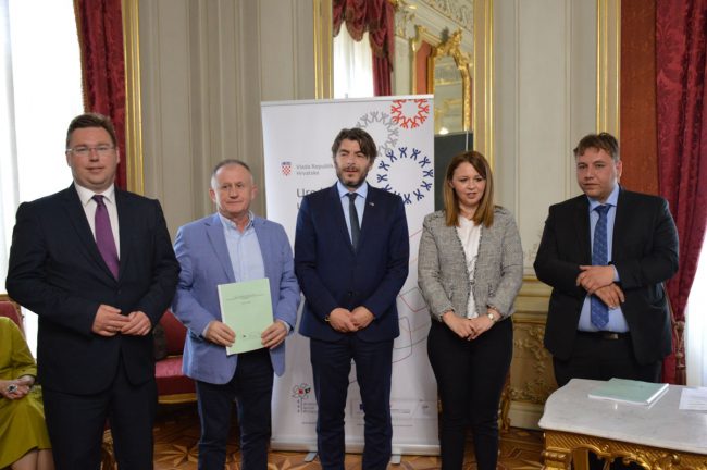 DSC_02881591268273317