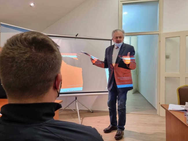 WhatsApp-Image-2021-12-01-at-19.09.43